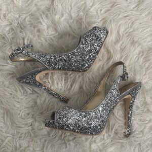 BELLE BY BADGLEY MISCHKA SILVER GLITTER SLINGBACK PLATFORM HEELS